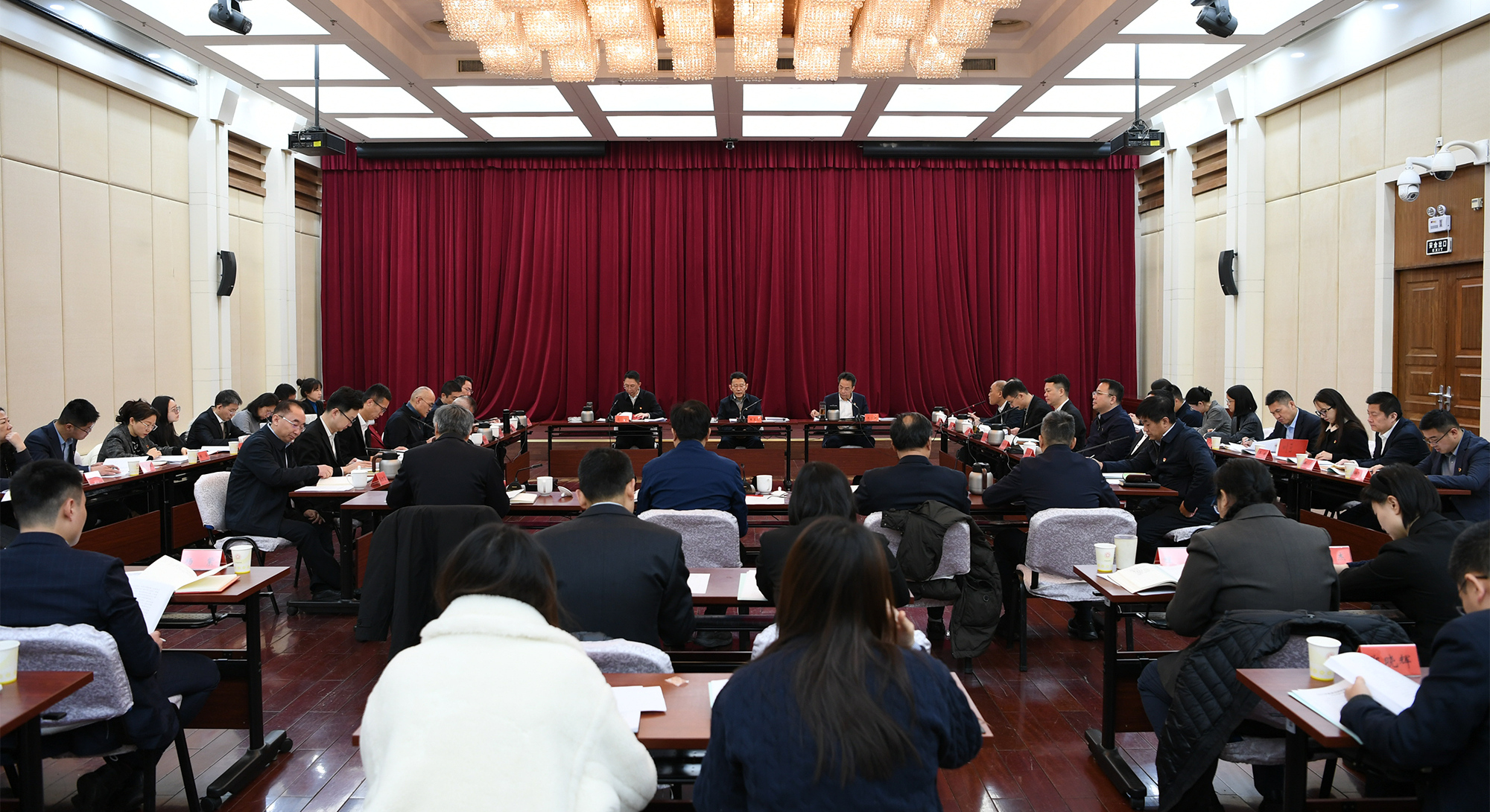 中國僑聯召開2025年度基層黨組織書記抓黨建工作述職評議考核會暨深化模范機關建設推進會